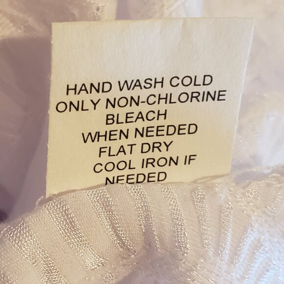 J Valdi White Hooded Bathing Suit Cover Up - Picture 9 of 9